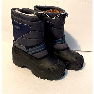 Champion Navy blue Stylish Black Winter Boots size 13 boys